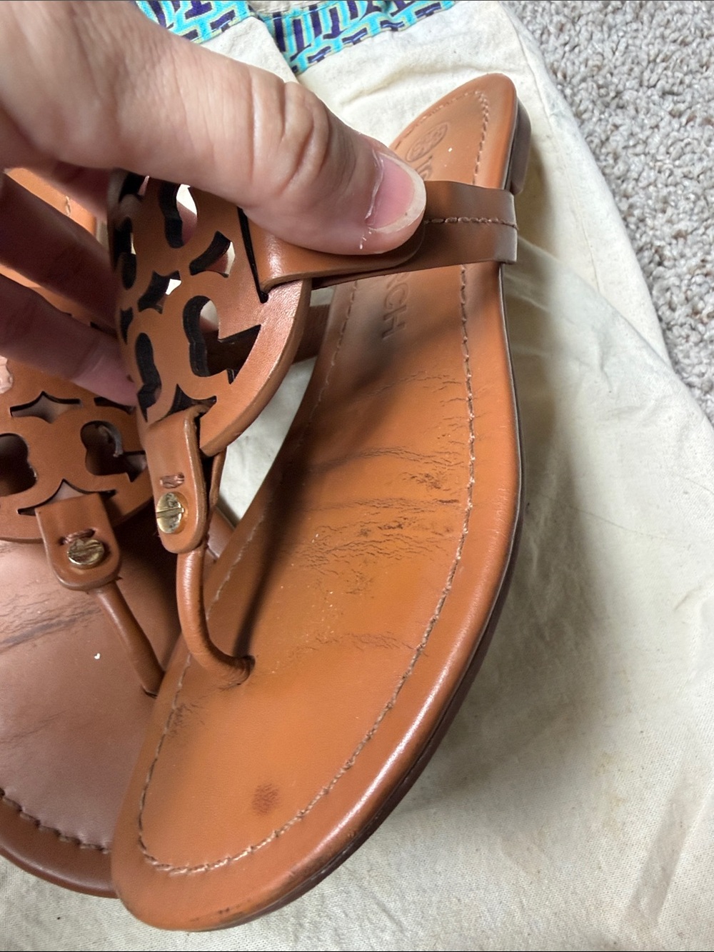 Tory Burch Brown Leather Logo Thong Sandals - Picture 5 of 6